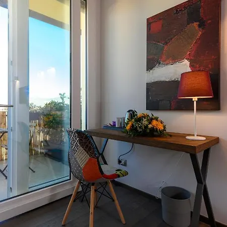 The Attico לינה וארוחת בוקר 4*